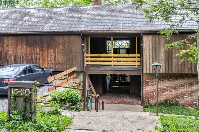 1530 Barr Ave in Pittsburgh, PA - Building Photo - Building Photo