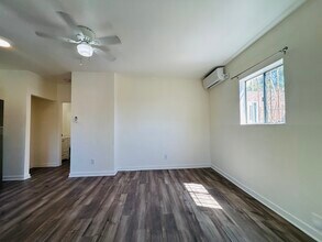 1404 Echo Park Ave, Unit 1404 in Los Angeles, CA - Building Photo - Building Photo