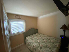 211 Circle Dr in Cape Canaveral, FL - Building Photo - Building Photo
