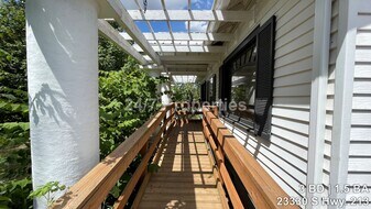 23330 OR-213 in Oregon City, OR - Building Photo