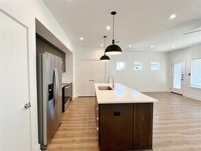 408 M.L.K. Jr Blvd in Waxahachie, TX - Foto de edificio - Building Photo