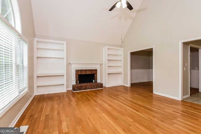 5025 Lucille Ave NW in Acworth, GA - Building Photo - Building Photo