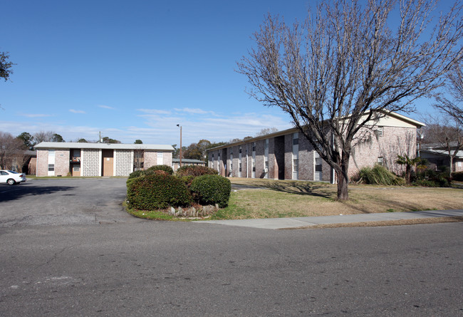 Waters at West Ashley in Charleston, SC - Building Photo - Building Photo