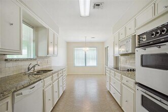 4903 Ledgestone Dr in Fort Worth, TX - Building Photo - Building Photo
