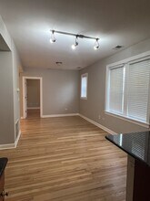 5150 N Avers Ave, Unit 2E in Chicago, IL - Foto de edificio - Building Photo