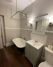 870 Dennison Ave in Columbus, OH - Building Photo - Building Photo