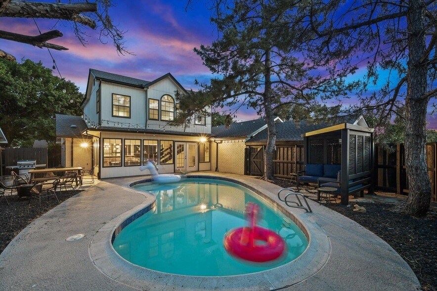 1825 Arundel Dr, Unit 0616 in Carrollton, TX - Building Photo