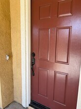 25792 Iris Ave in Moreno Valley, CA - Foto de edificio - Building Photo