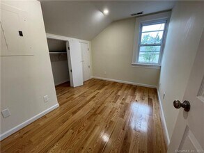 510 W Main St in Stamford, CT - Building Photo - Building Photo