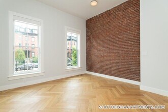 461 Massachusetts Ave in Boston, MA - Foto de edificio - Building Photo