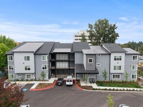 2540 S 42nd St, Unit 306 in Tacoma, WA - Building Photo - Building Photo