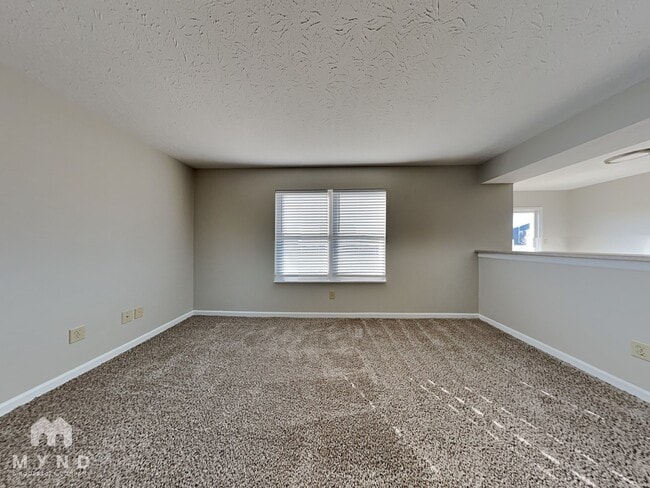 2352 Rosewood Dr in Greenwood, IN - Building Photo - Building Photo