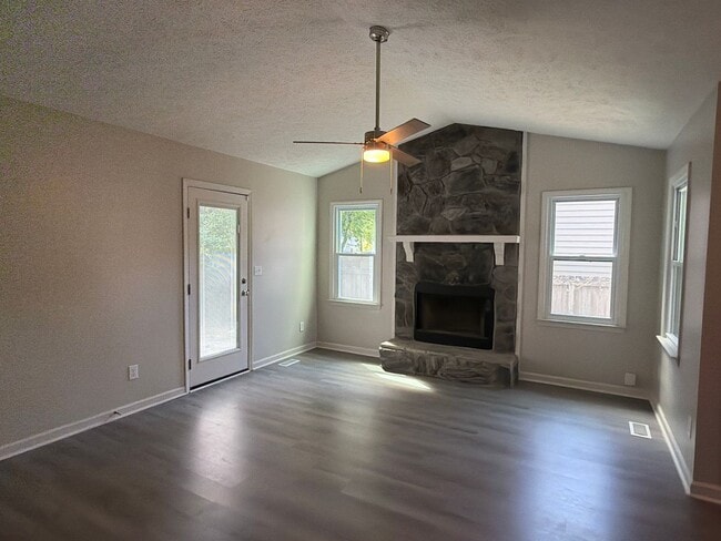 1423 Rougemart Dr in Fayetteville, NC - Building Photo - Building Photo