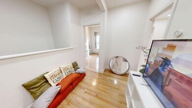 130 W 8th St in Boston, MA - Building Photo - Building Photo