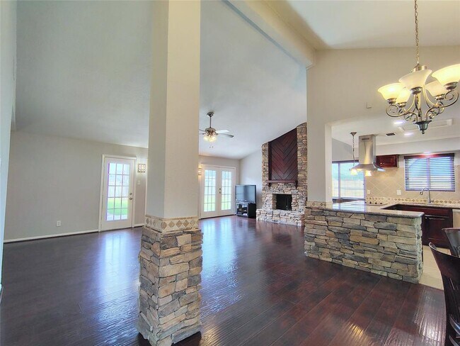 2546 Long Reach Dr in Sugar Land, TX - Building Photo - Building Photo
