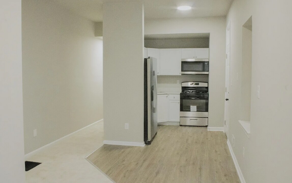 50 N Patterson Park Ave in Baltimore, MD - Building Photo