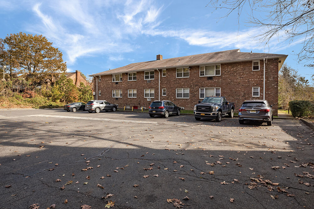 Garrett Village Apartments | Clifton, NJ Apartments For Rent