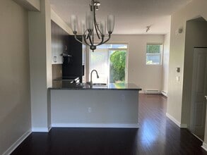 2729 158 St in Surrey, BC - Building Photo - Building Photo