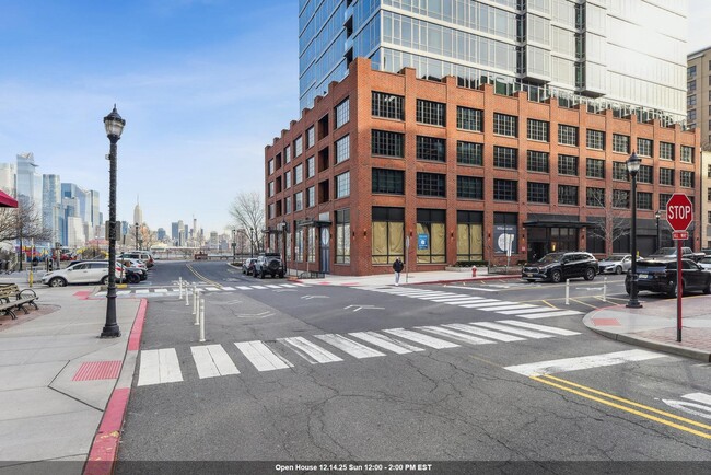 property at 1425 HUDSON St