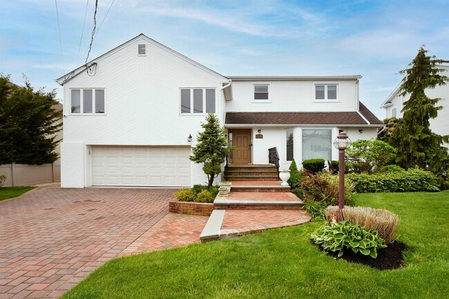 property at 3544 Woodward St