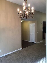 220 Risdon Way in Columbia, SC - Foto de edificio - Building Photo