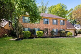 8169 Cairn Dr in Memphis, TN - Building Photo - Building Photo
