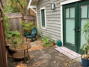 2321 Tice Valley Blvd, Unit Cottage in Walnut Creek, CA - Foto de edificio - Building Photo