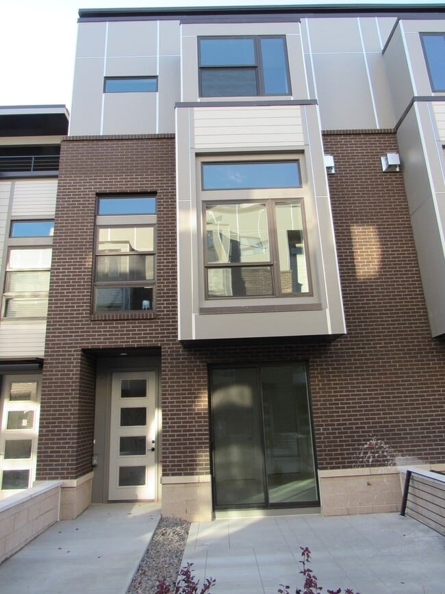 4054 W 16th Ave in Denver, CO - Building Photo - Building Photo