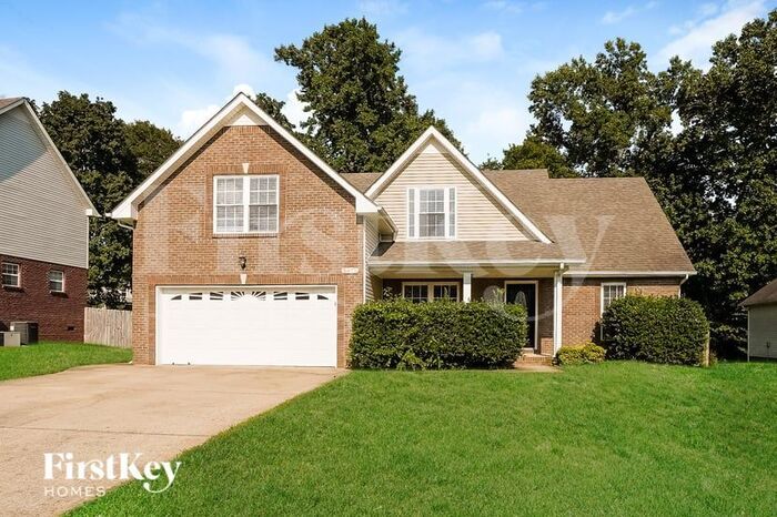 3271 Twelve Oaks Blvd in Clarksville, TN - Foto de edificio