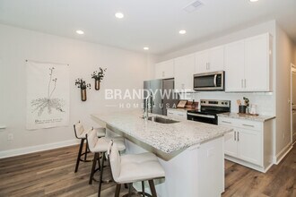 1028 Wildflower Dr in Wilmington, NC - Building Photo - Building Photo