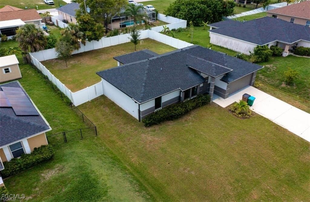 1317 NE 4th Pl in Cape Coral, FL - Building Photo