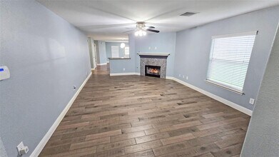 6310 Macquarie Dr in Katy, TX - Building Photo - Building Photo