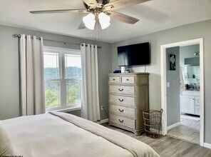 423 Kings Point Ln in Morgantown, WV - Building Photo - Building Photo