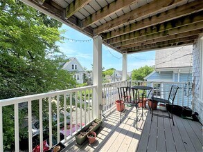 117 Yorktown St, Unit 2 in Somerville, MA - Building Photo - Building Photo