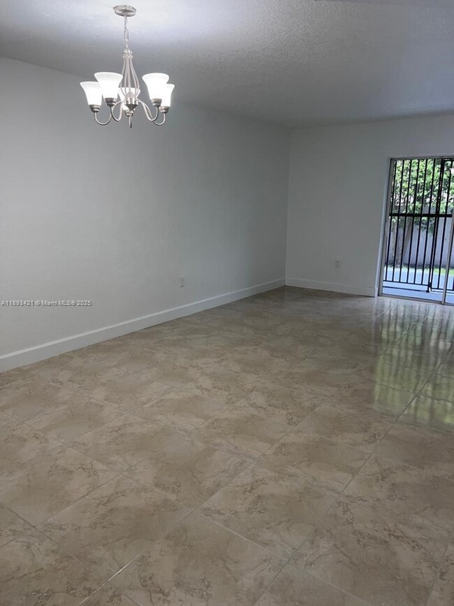 2670 W 76th St in Hialeah, FL - Building Photo - Building Photo