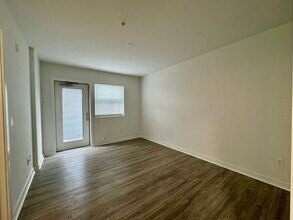 1310 Pensacola St, Unit 101 in Honolulu, HI - Foto de edificio - Building Photo