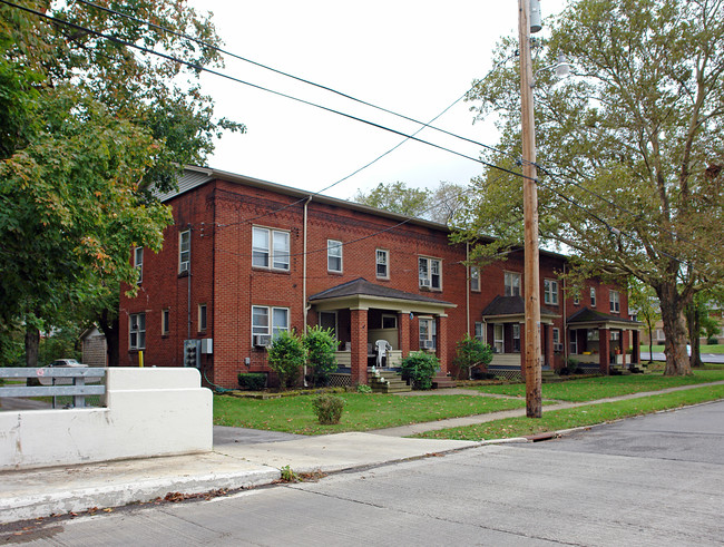 37 E Water St in Hubbard, OH - Building Photo - Building Photo