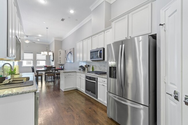 property at 2409 Lawrence St