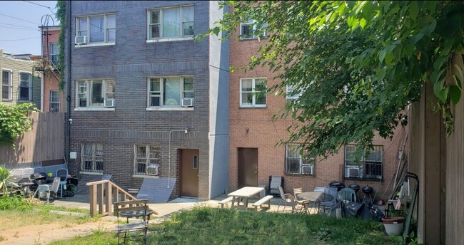 1369 Dekalb Ave in Brooklyn, NY - Building Photo - Building Photo