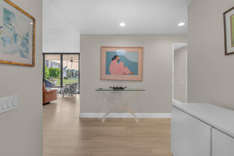 910 Island Dr in Rancho Mirage, CA - Building Photo - Building Photo