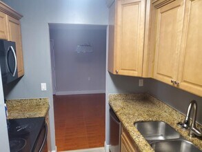 1068 Benoist Farms Rd in West Palm Beach, FL - Building Photo - Building Photo
