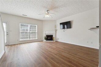 3812 Dandridge Dr in Duluth, GA - Foto de edificio - Building Photo