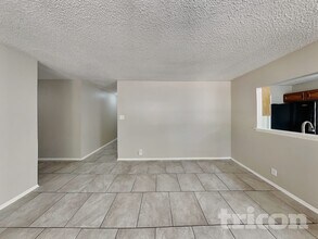 5015 Walt Schirra St in Kirby, TX - Building Photo - Building Photo