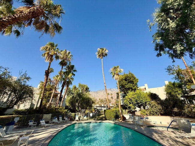 property at 2023 N Vía Miraleste