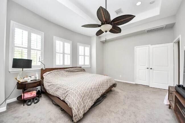 property at 584 Bomar St