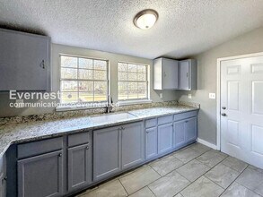 8211 5th Ave N in Birmingham, AL - Building Photo - Building Photo