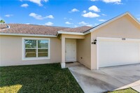 2281 SE Monitor St in Port St. Lucie, FL - Building Photo - Building Photo