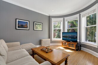 2349 N Cleveland Ave in Chicago, IL - Building Photo - Building Photo