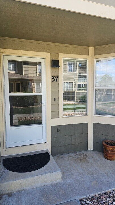 6714 Antigua Dr in Fort Collins, CO - Foto de edificio