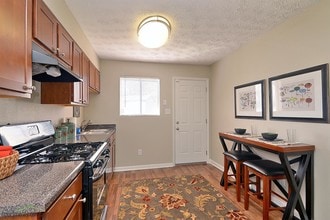 Bedford Park Apartments in Atlanta, GA - Foto de edificio - Interior Photo